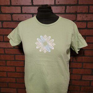 Columbia Size L. Short sleeve Sage Green short sleeve t-shirt with screenprint